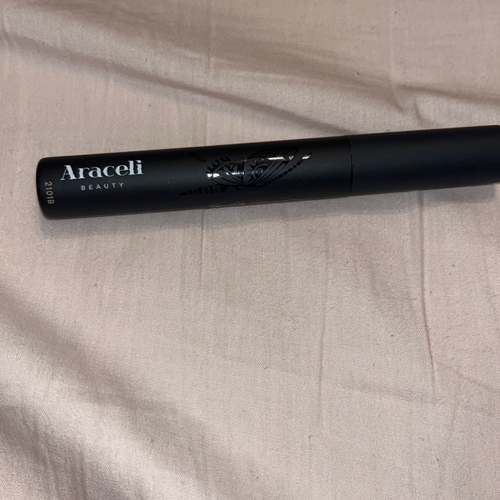 Araceli Beauty Monarca Mascara w/ avocado oil